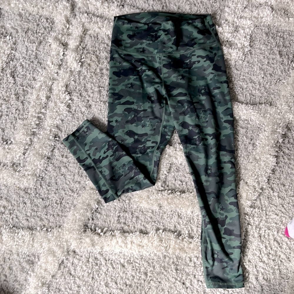 Green camo leggings